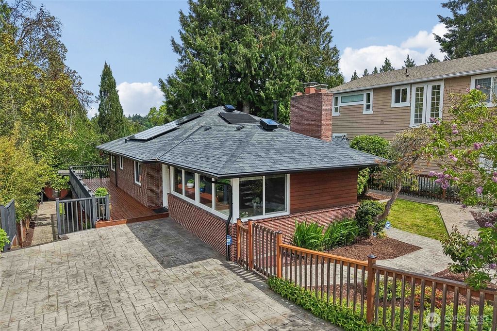 Photo of 4208 SW Roxbury Street, Seattle, WA 98136 (MLS # 2524959)
