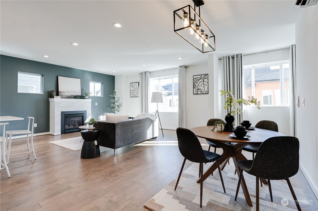 Photo of 2752 SW Holden St St, Seattle, WA 98126 (MLS # 2200733)