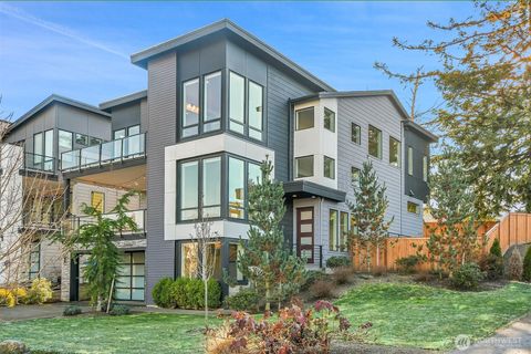 Photo of 1113 N 39th Court, Renton, WA 98056 (MLS # 2524240)