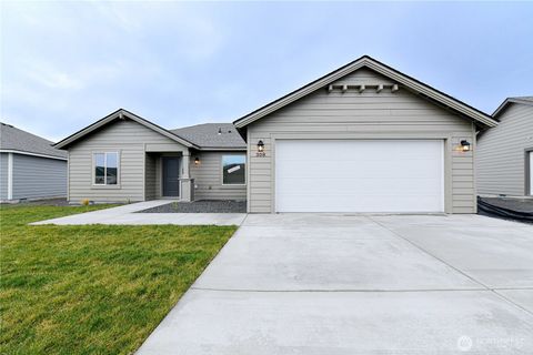 Photo of 308 N Sandy Loop, Moses Lake, WA 98837 (MLS # 2505655)
