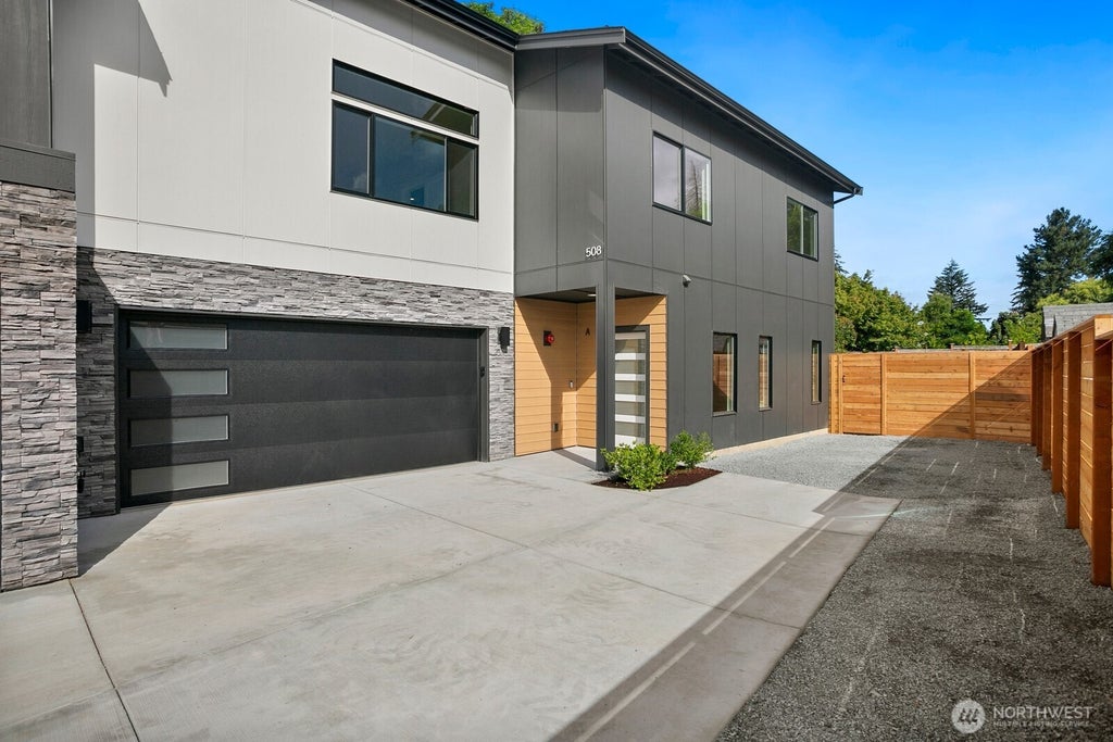 Photo of 508 SW 137th Street #A, Burien, WA 98166 (MLS # 2555401)