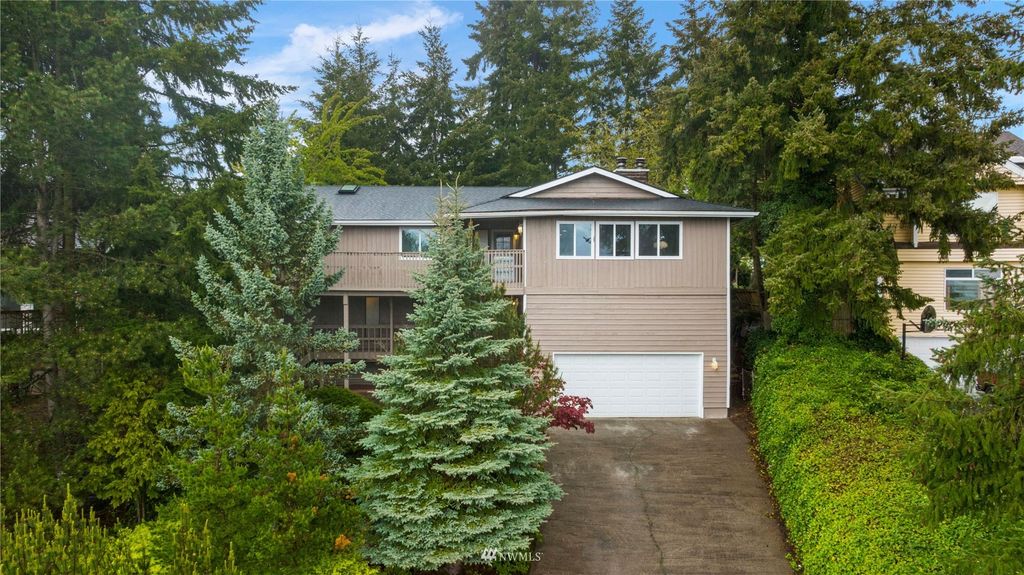 Photo of 512 S 31st Street, Renton, WA 98055 (MLS # 1926866)
