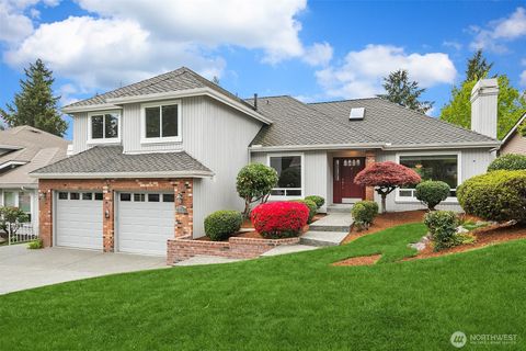 Photo of 25611 Lk Wilderness Country Club Drive SE, Maple Valley, WA 98038 (MLS # 2515287)