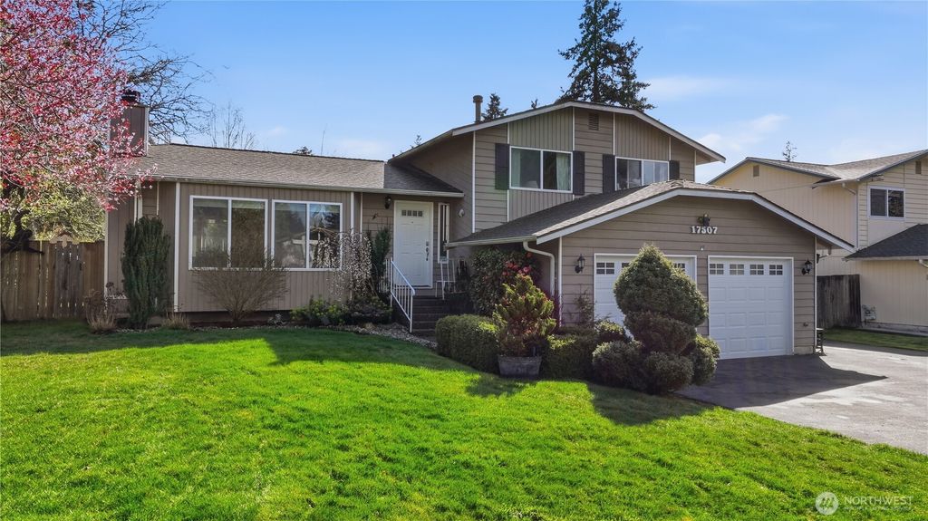 Photo of 17507 29th Drive SE, Bothell, WA 98012 (MLS # 2500604)