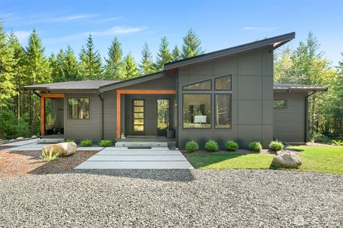 Photo of 9550 Sherwood Drive, Blaine, WA 98230 (MLS # 2427917)