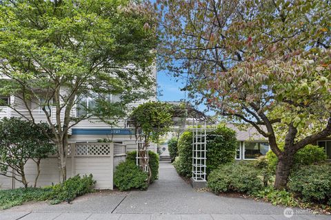 Photo of 2727 E Franklin Ave E Ave E #102, Seattle, WA 98102 (MLS # 2438649)