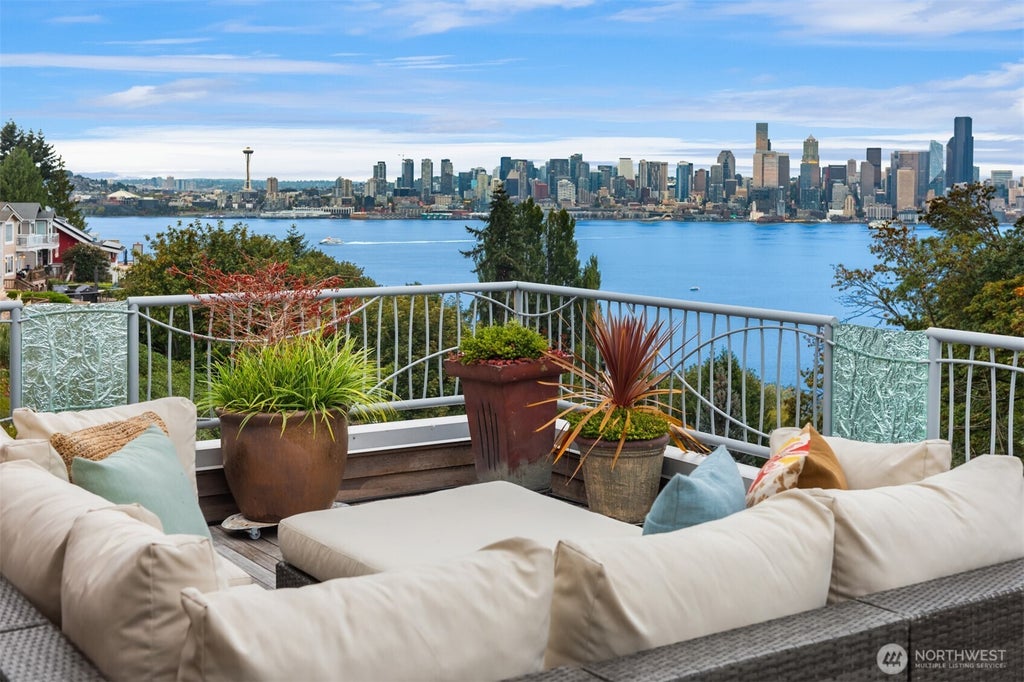 Photo of 1718 Palm Avenue SW, Seattle, WA 98116 (MLS # 2583498)