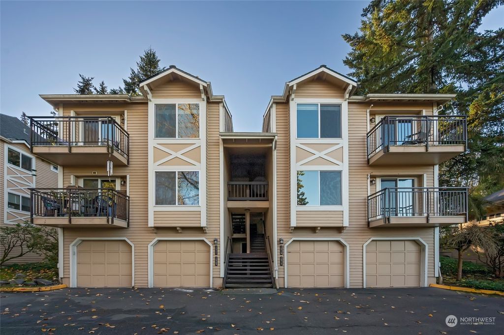Photo of 12723 NE 172nd Lane, Woodinville, WA 98072 (MLS # 2181531)