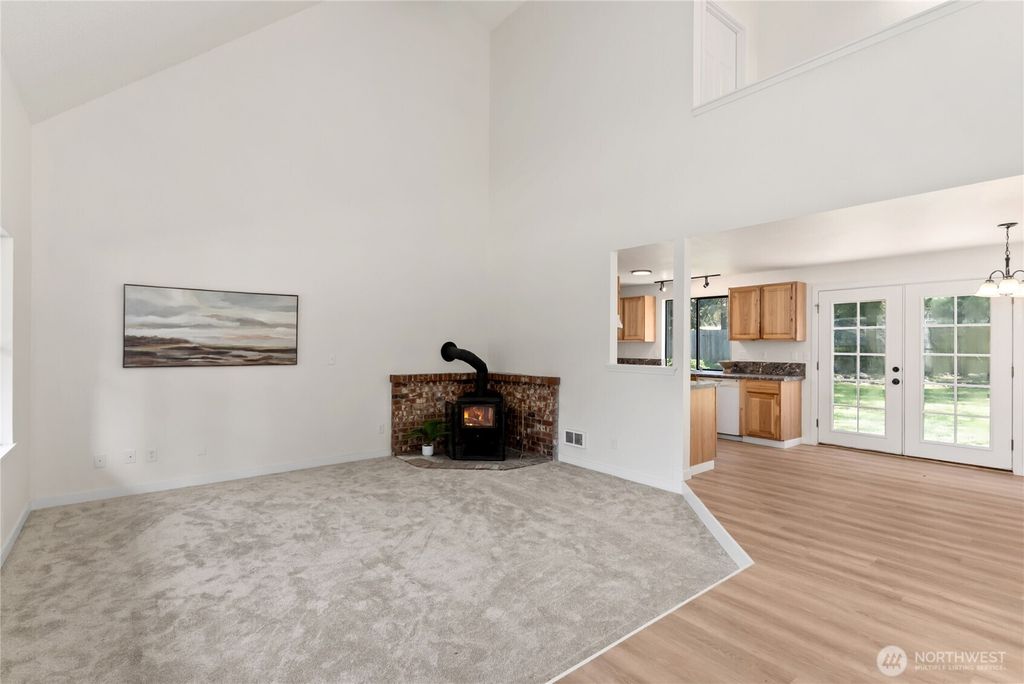 Photo of 13611 124th Avenue Ct E, Puyallup, WA 98374 (MLS # 2487673)