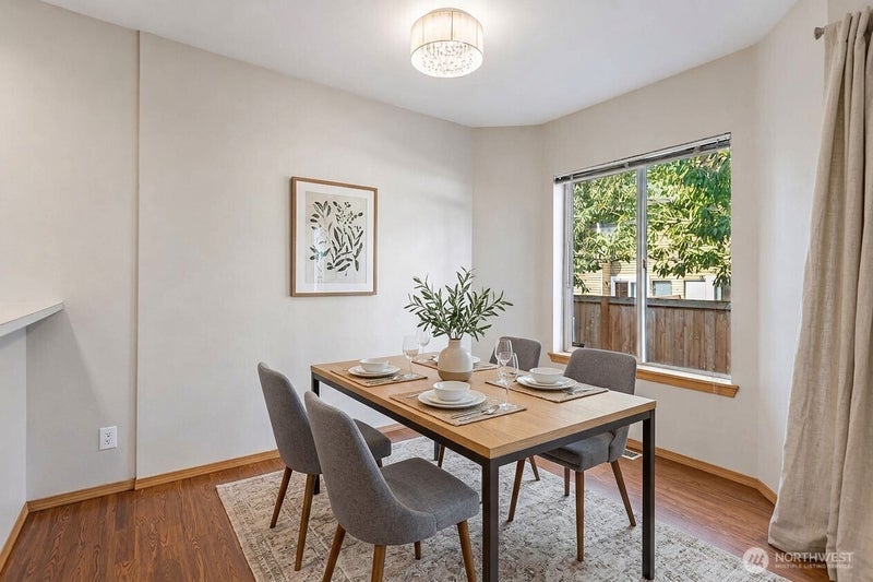 15815 Admiralty Way D-4