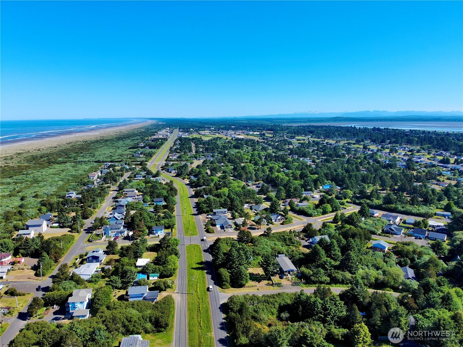 198 N Narwhal Loop NW