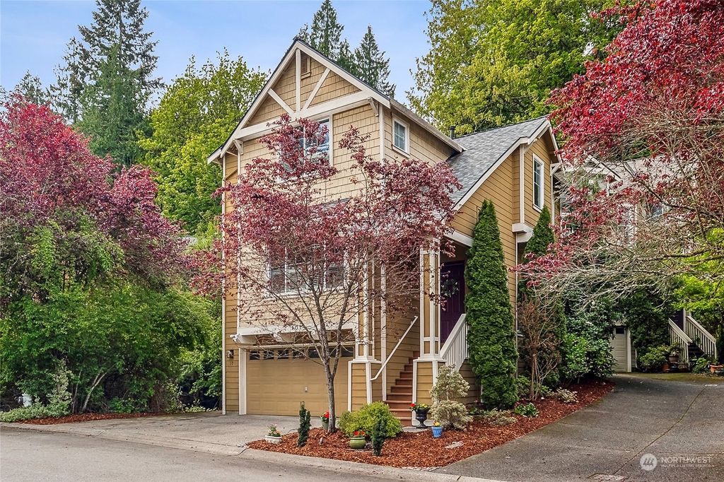 Photo of 101 Sunset Court NW, Issaquah, WA 98027 (MLS # 2231944)