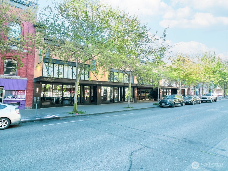 1313 Commercial Street