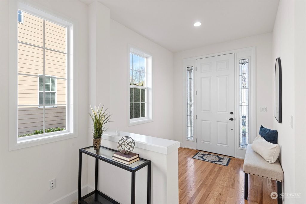 Photo of 11919 178th PL NE Pl, Redmond, WA 98052 (MLS # 2210998)