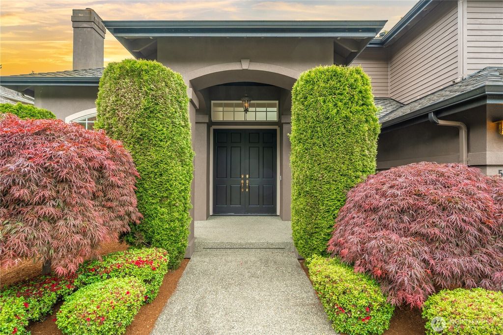 Photo of 5869 Mont Blanc Place NW, Issaquah, WA 98027 (MLS # 2524139)