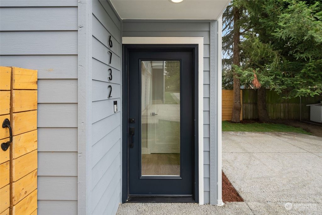 Photo of 6732 18th Avenue SW, Seattle, WA 98106 (MLS # 2269182)