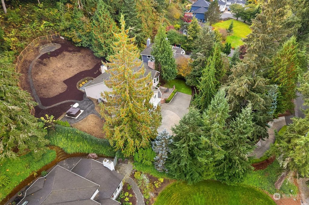 Photo of 21003 SE 138th Place, Issaquah, WA 98027 (MLS # 2303425)