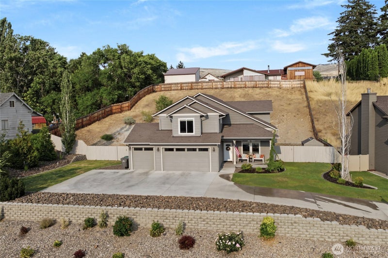 3143 NW Delcon Court