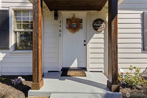 Photo of 2405 Sunrise Street, Kelso, WA 98626 (MLS # 2478522)
