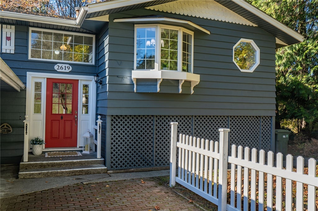 Photo of 2619 Vining Street, Bellingham, WA 98226 (MLS # 2598278)