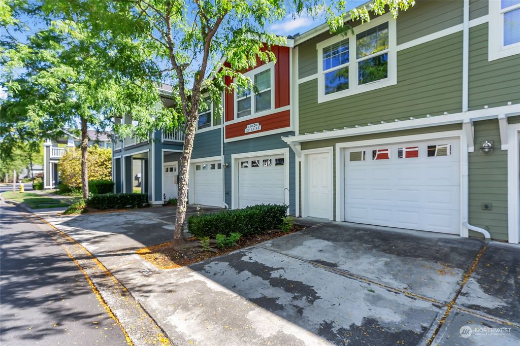 Photo of 10620 221st Lane NE #202, Redmond, WA 98053 (MLS # 2268350)
