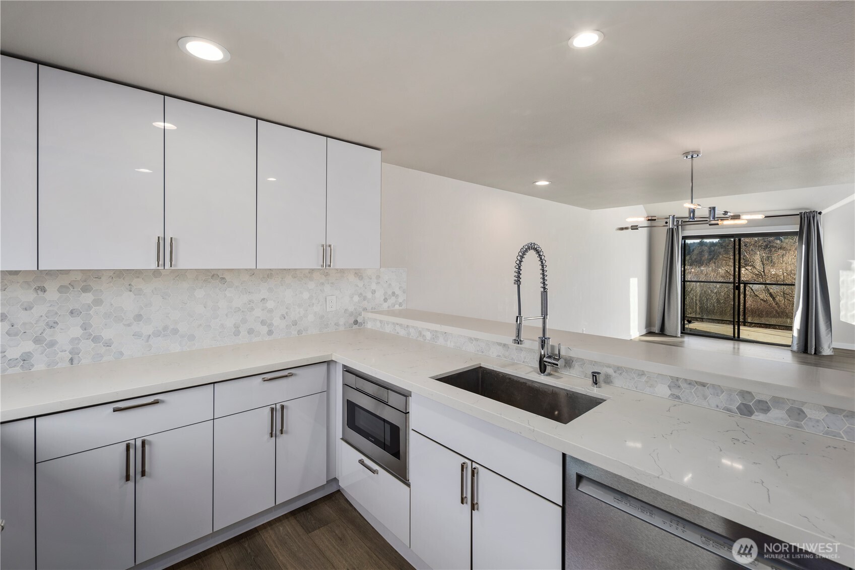 6121 NE 175th Street A402