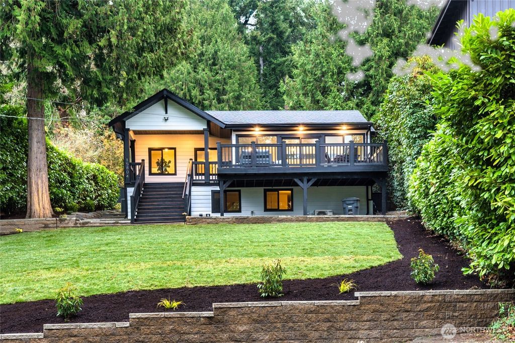 Photo of 15804 Maplewild Avenue SW, Burien, WA 98166 (MLS # 2473275)