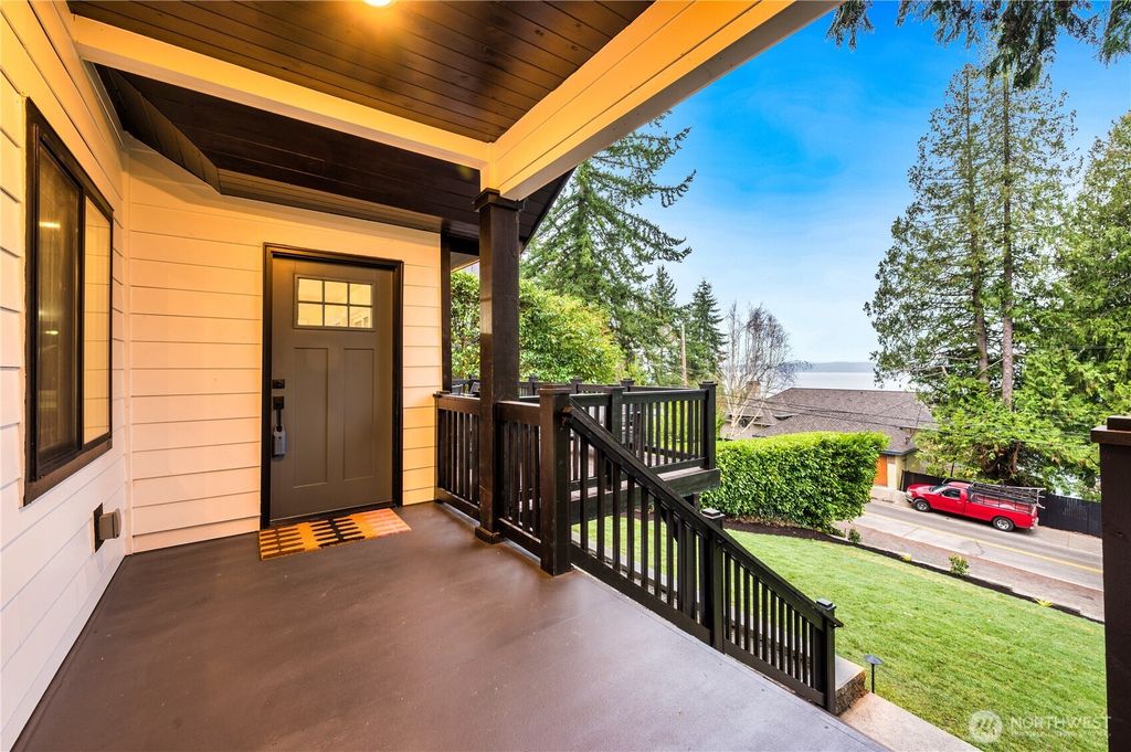 Photo of 15804 Maplewild Avenue SW, Burien, WA 98166 (MLS # 2473275)