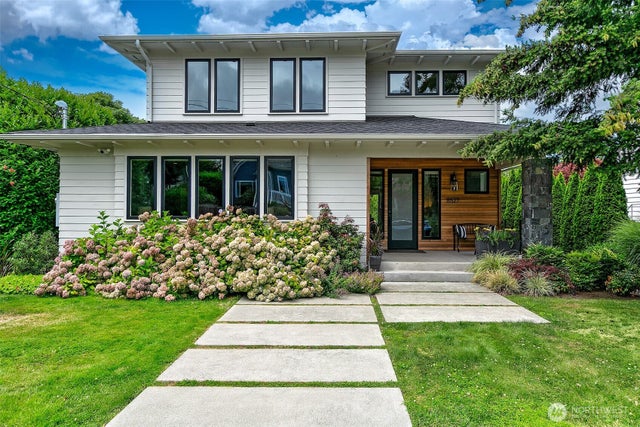 8527 Latona Avenue NE, Seattle
