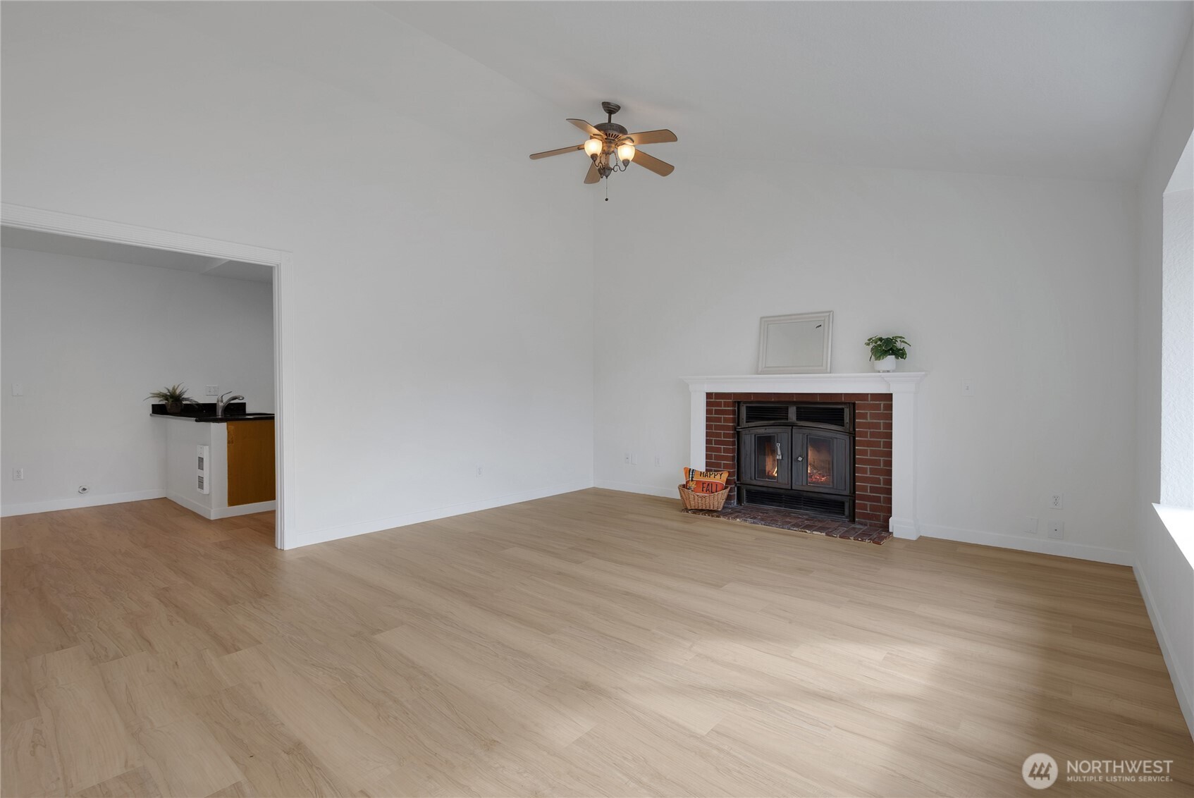 5049 38th Street NE