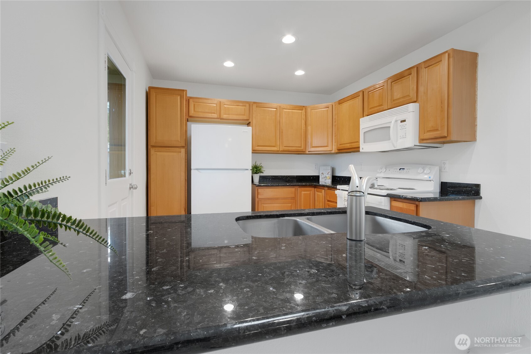 5049 38th Street NE