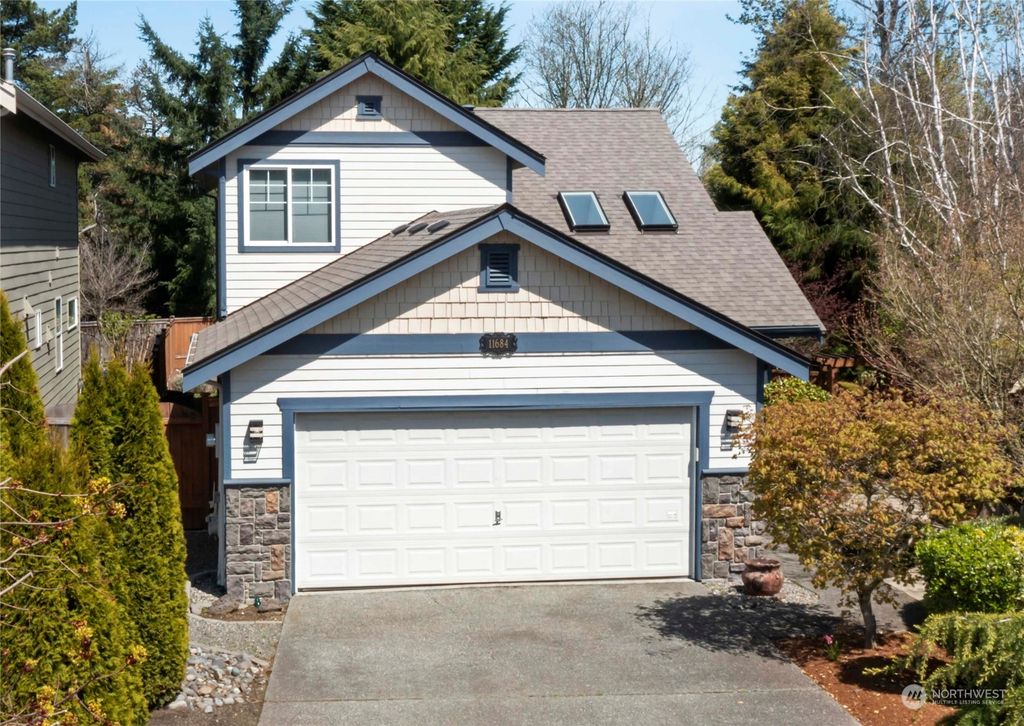 Photo of 11684 SE 308th Place, Auburn, WA 98092 (MLS # 2063037)