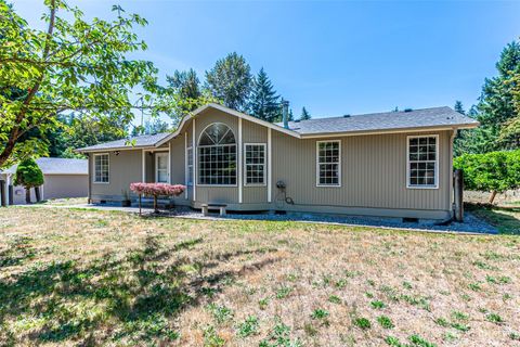 Photo of 18920 217th Avenue E, Orting, WA 98360 (MLS # 2405478)