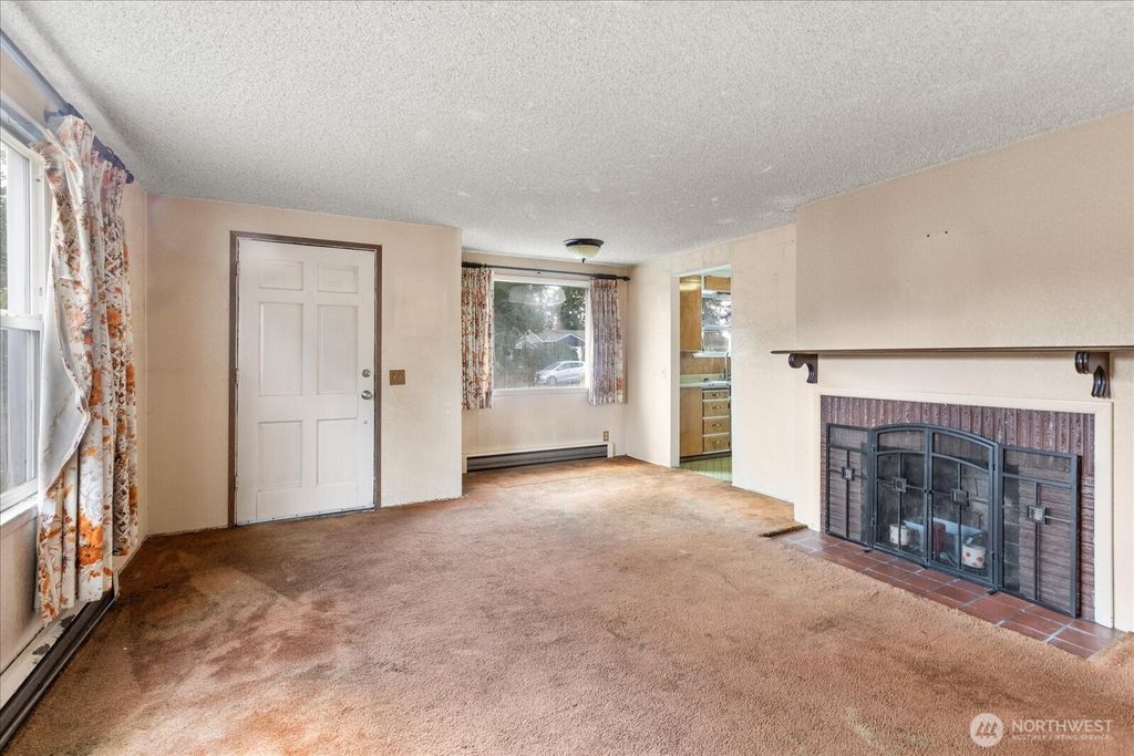 Photo of 602 NW 185th Street, Shoreline, WA 98177 (MLS # 2335578)