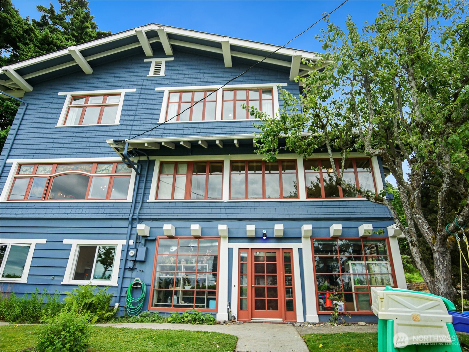 215 N Forest Street