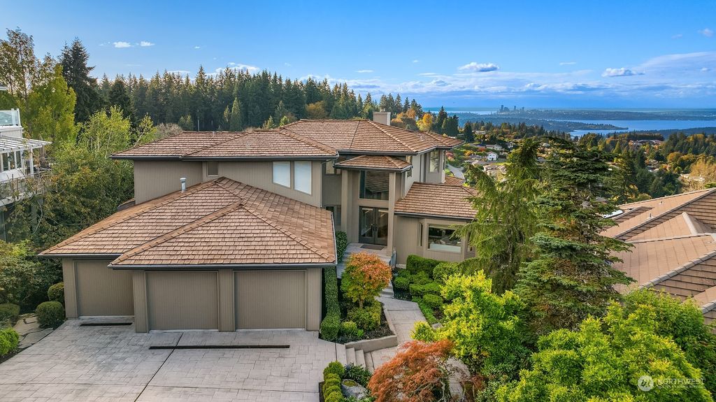 Photo of 5223 153rd Court SE, Bellevue, WA 98006 (MLS # 2300824)