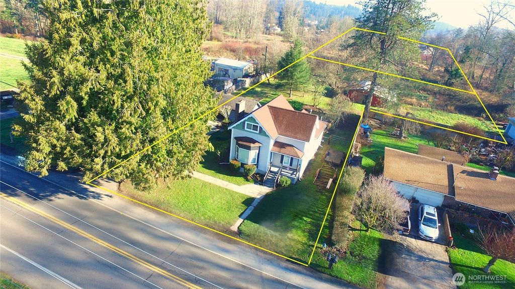 Photo of 1308 N Pearl Street, Centralia, WA 98531 (MLS # 2472104)