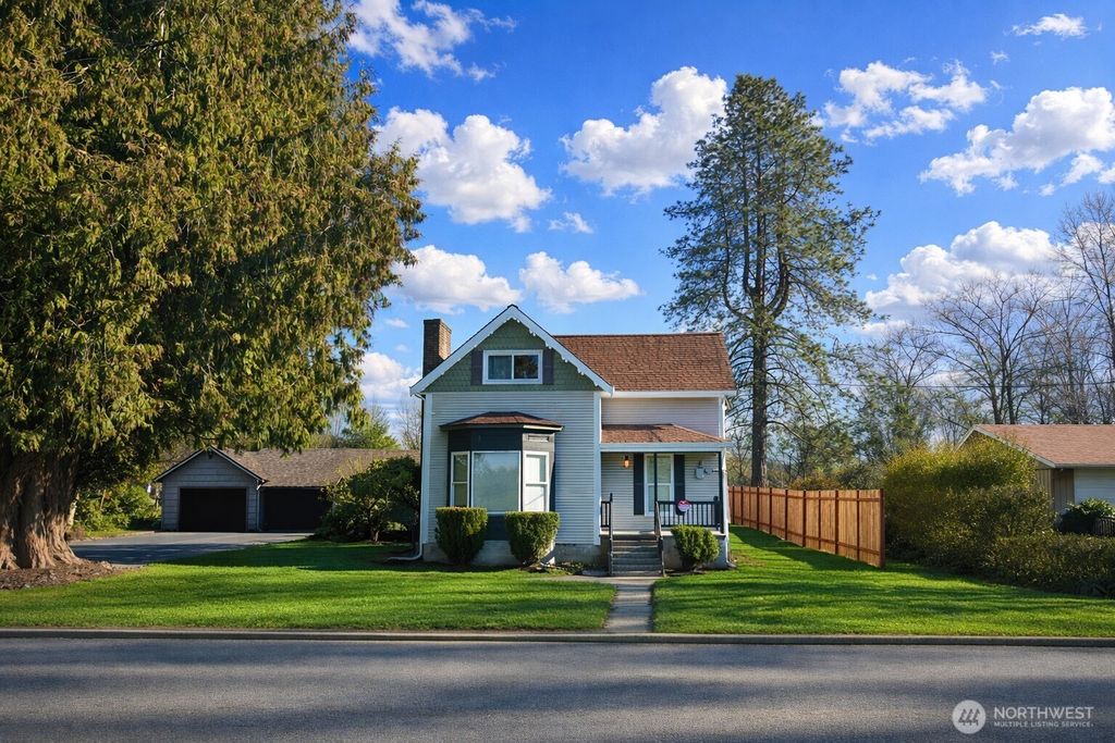 Photo of 1308 N Pearl Street, Centralia, WA 98531 (MLS # 2472104)