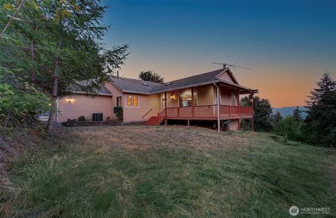 Photo of 498 Bryant Hill Road, Woodland, WA 98674 (MLS # 2488554)