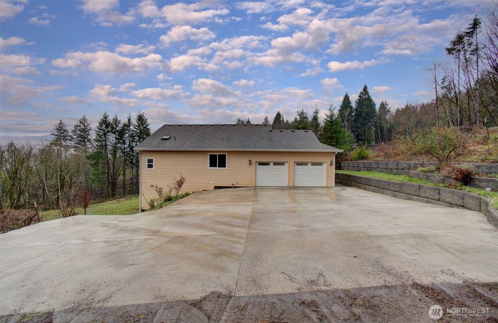 Photo of 498 Bryant Hill Road, Woodland, WA 98674 (MLS # 2488554)