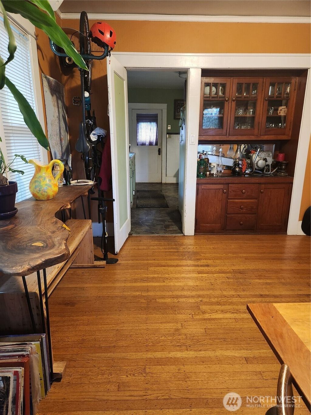 Photo of 4716 7th Avenue NE, Seattle, WA 98105 (MLS # 2347063)