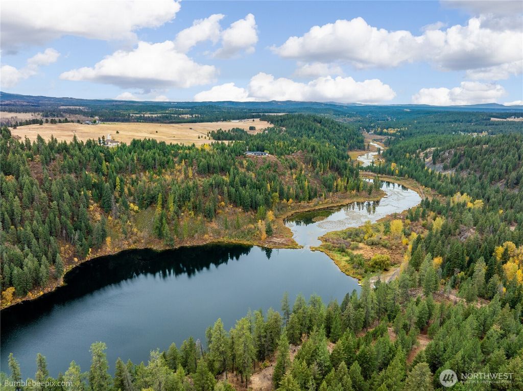 Photo of 0 XX Chain Lake Drive, Elk, WA 99009 (MLS # 2505791)