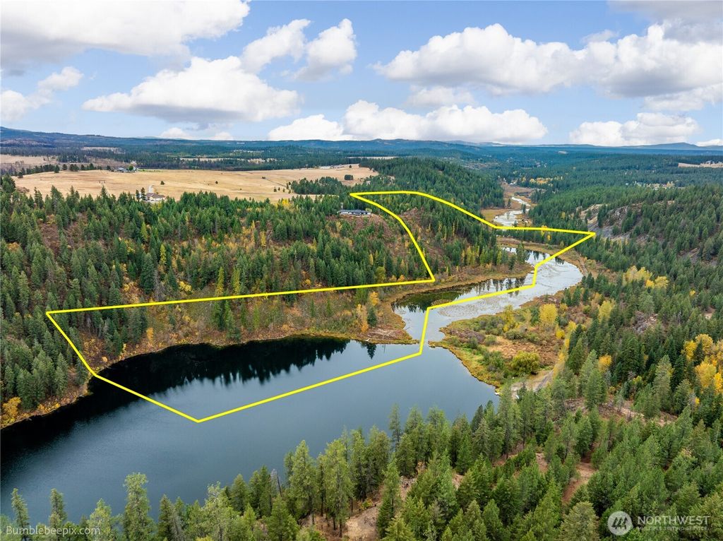 Photo of 0 XX Chain Lake Drive, Elk, WA 99009 (MLS # 2505791)