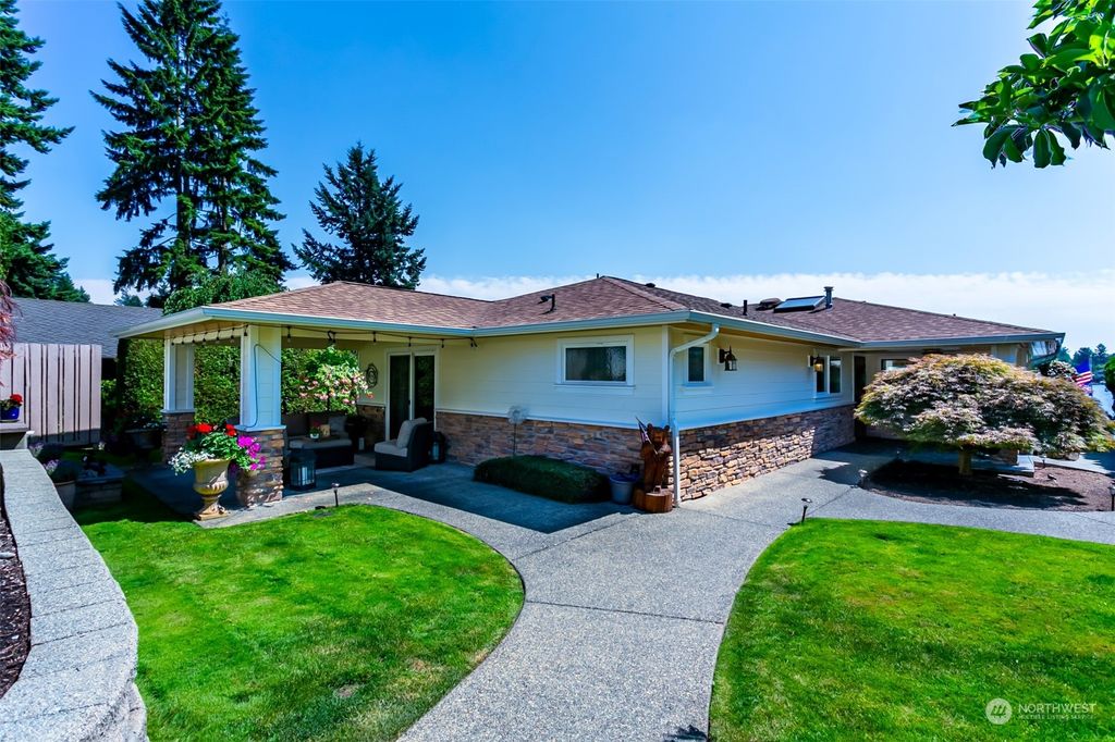 Photo of 14415 SE 266th Street, Kent, WA 98042 (MLS # 2135986)