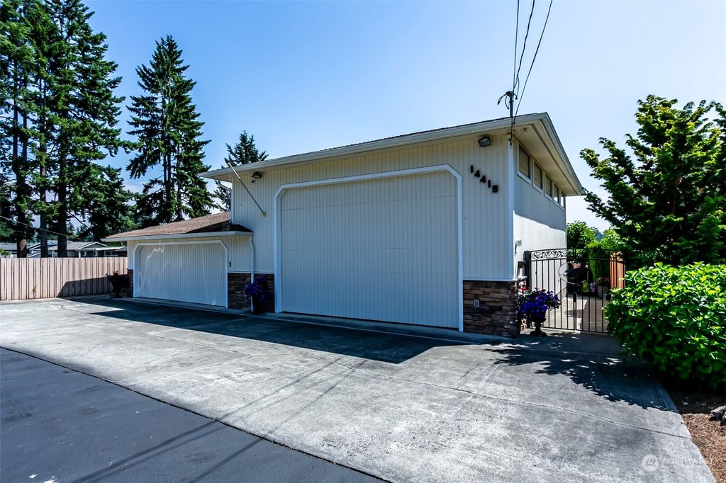 Photo of 14415 SE 266th Street, Kent, WA 98042 (MLS # 2135986)