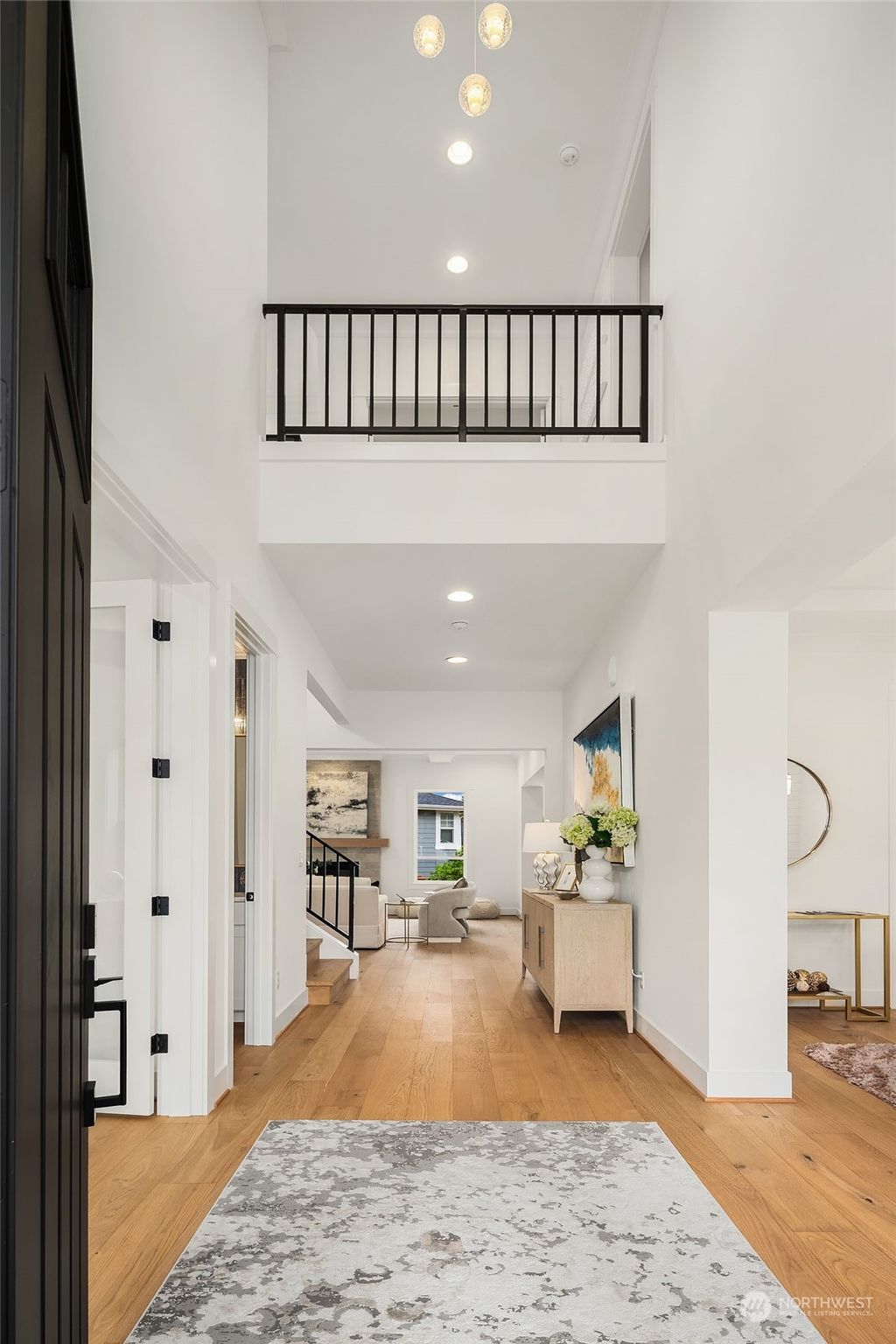 Photo of 15044 SE 45th Place, Bellevue, WA 98006 (MLS # 2197449)