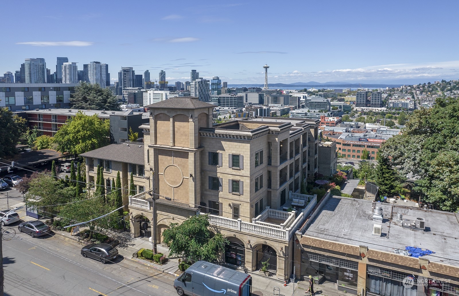 745 Bellevue Avenue E 401