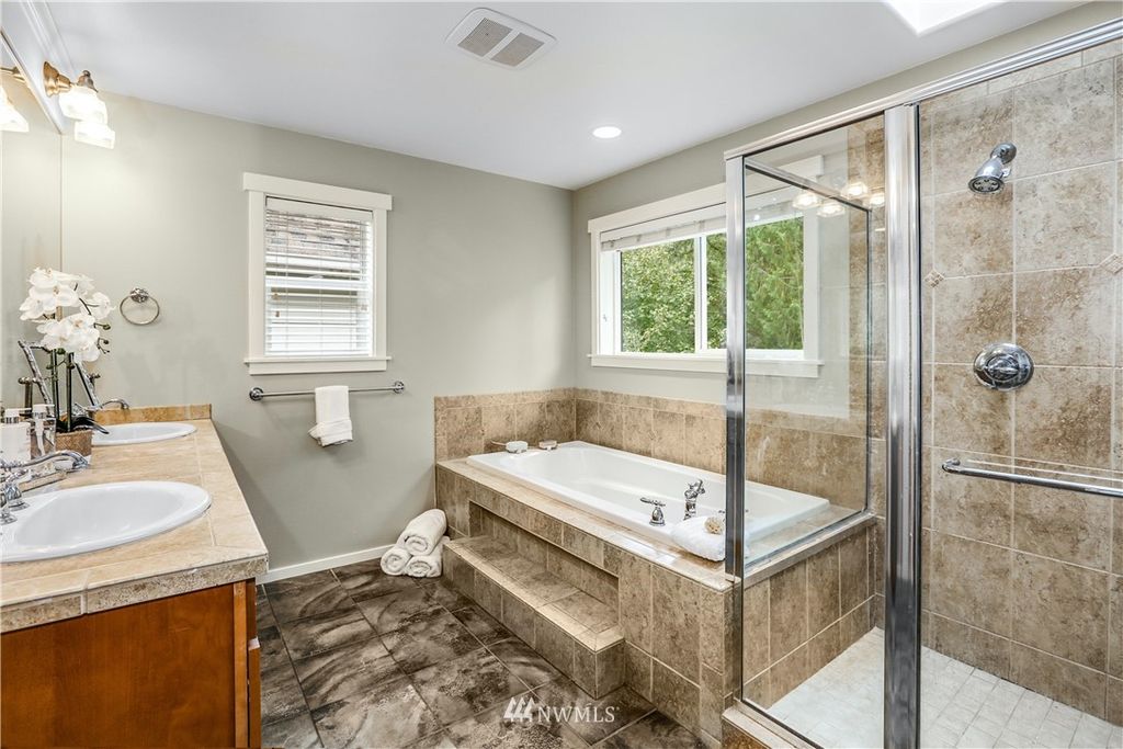 listing image 9364817884814050894