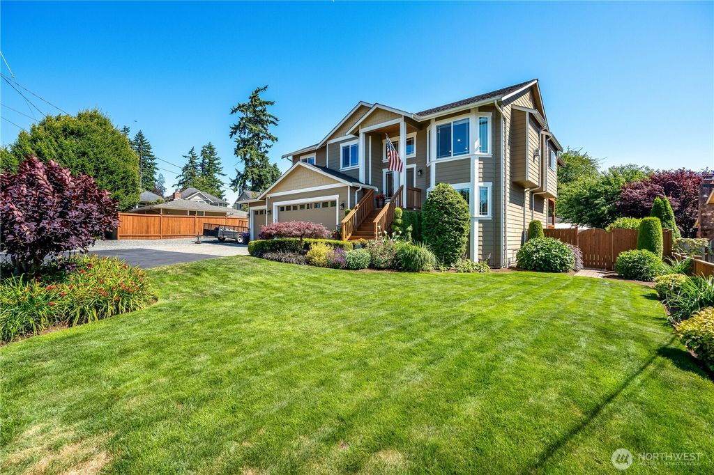 Photo of 1208 143rd Street SW, Lynnwood, WA 98087 (MLS # 2403582)