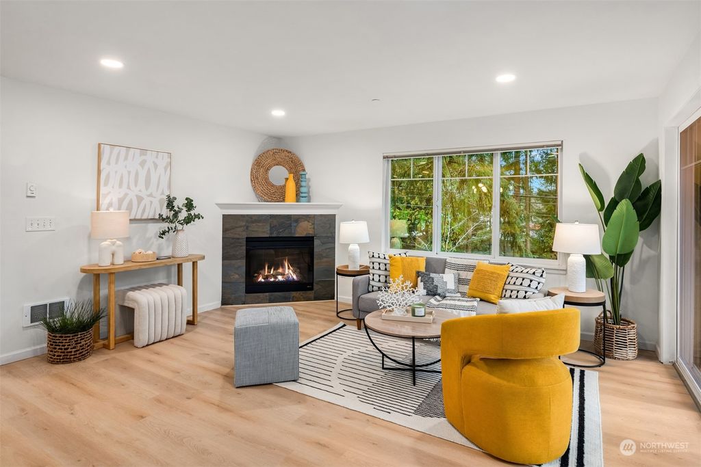 Photo of 11302 124th Avenue NE #202, Kirkland, WA 98033 (MLS # 2178287)